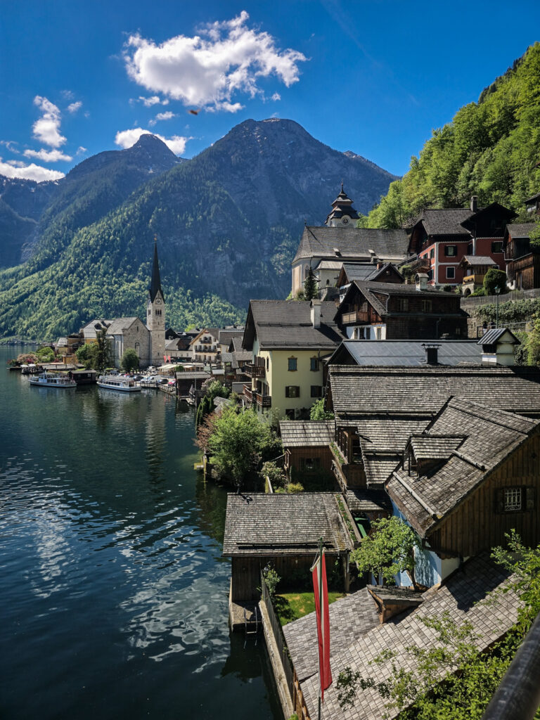 Hallstatt mit dem Hallstätter See - Postkartenbild