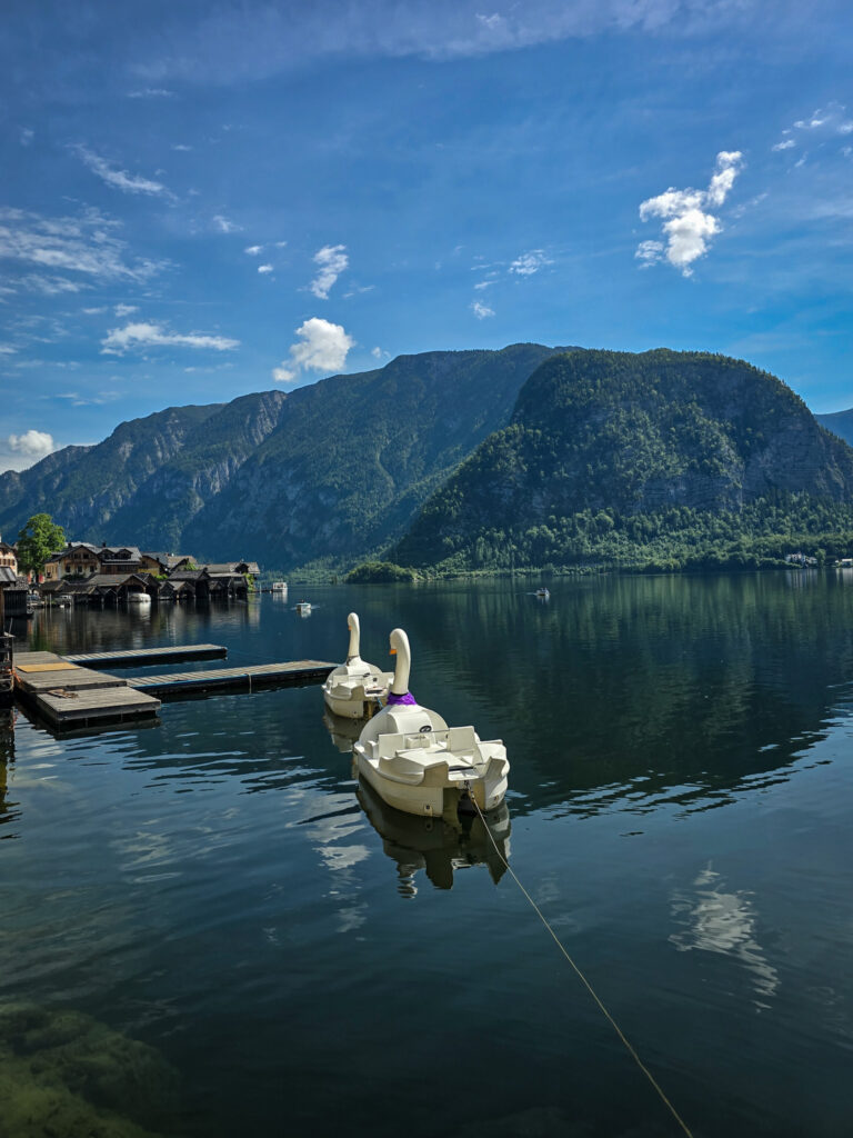 Hallstätter See in mit Bootsvermietung