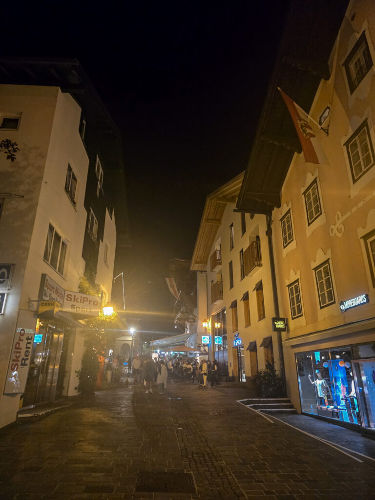 Zell am See Marktplatz bei Nacht