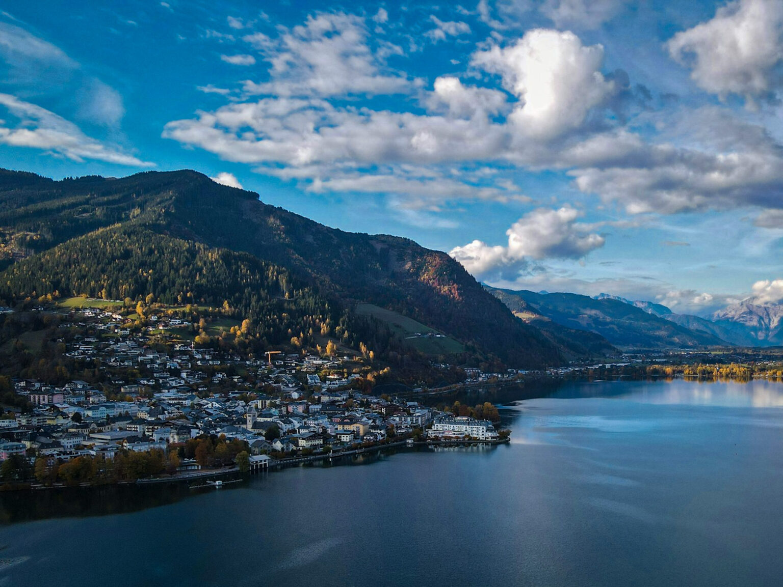 Zell am See von oben - panoramablick