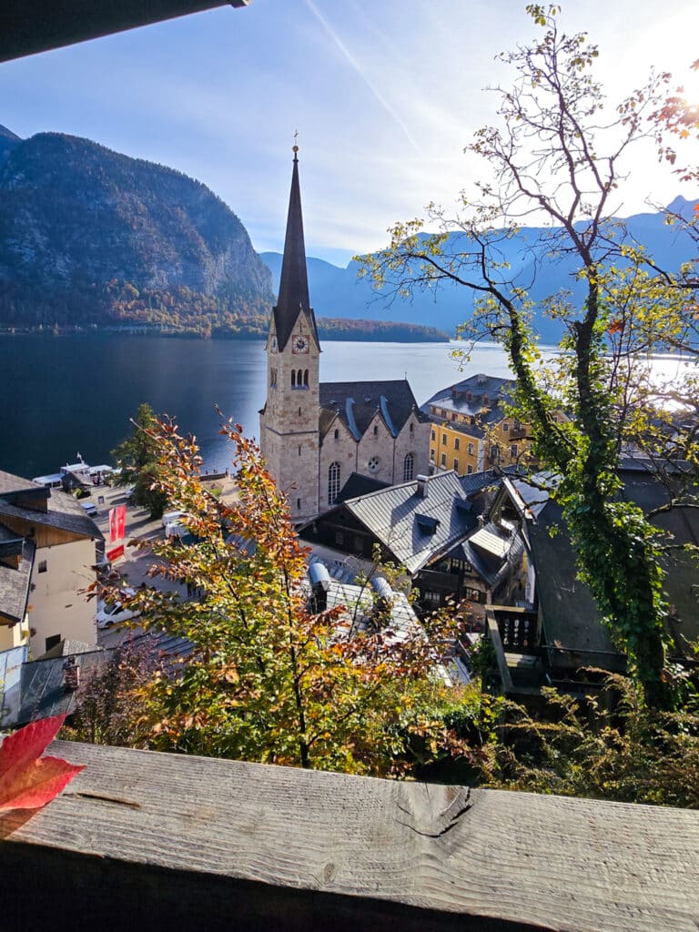 Hallstatt im Herbst von oben