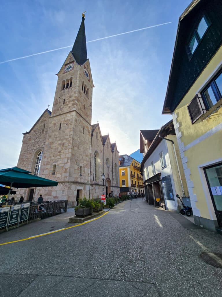 Hallstatt Marktplatz mit Kirche