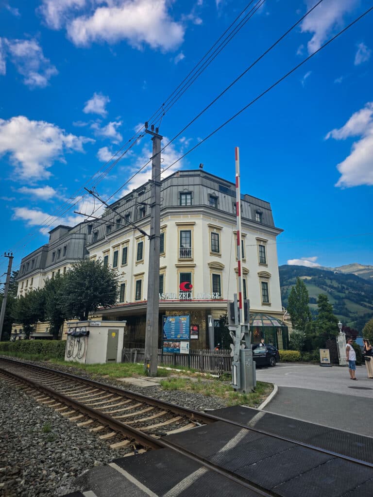 Casino und Zug in Zell am See