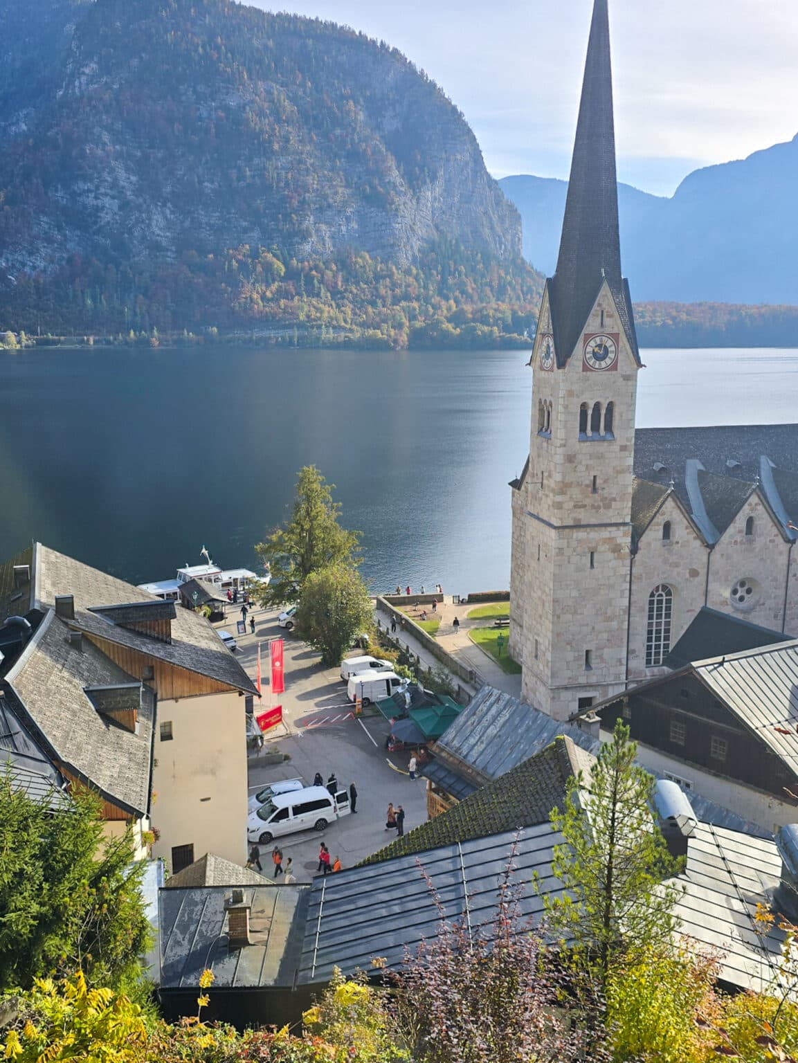 Hallstatt Panoramablick von oben auf die Kirche